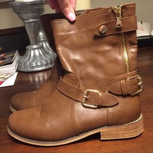 Tan leather moto boots Nordstrom Rack Sz 7.5